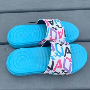EUC Girls Under Armour Slides Sandals